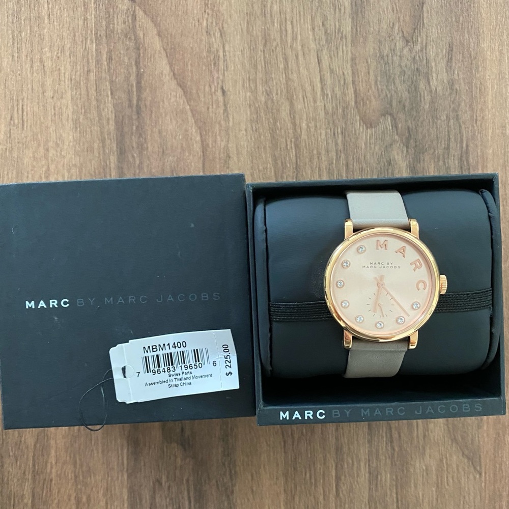 Marc Jacobs Baker style watch in Rose gold with Taupe strap